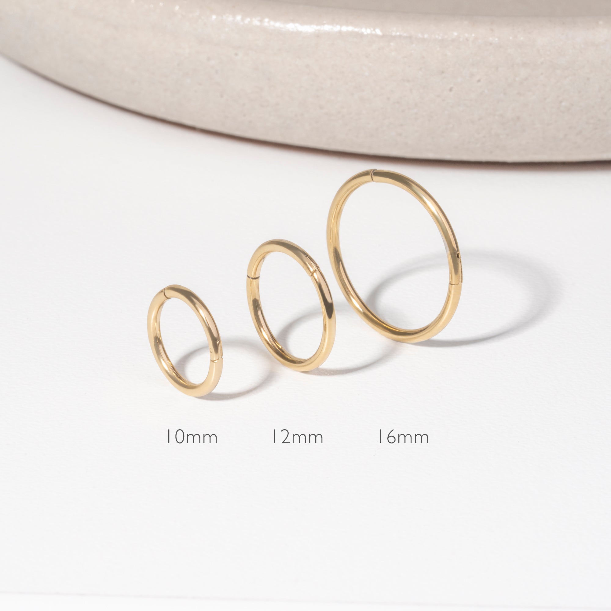 8 mm huggie earrings in stainless steel , 8 mm dormeuses en acier inoxydable MIA Bijoux