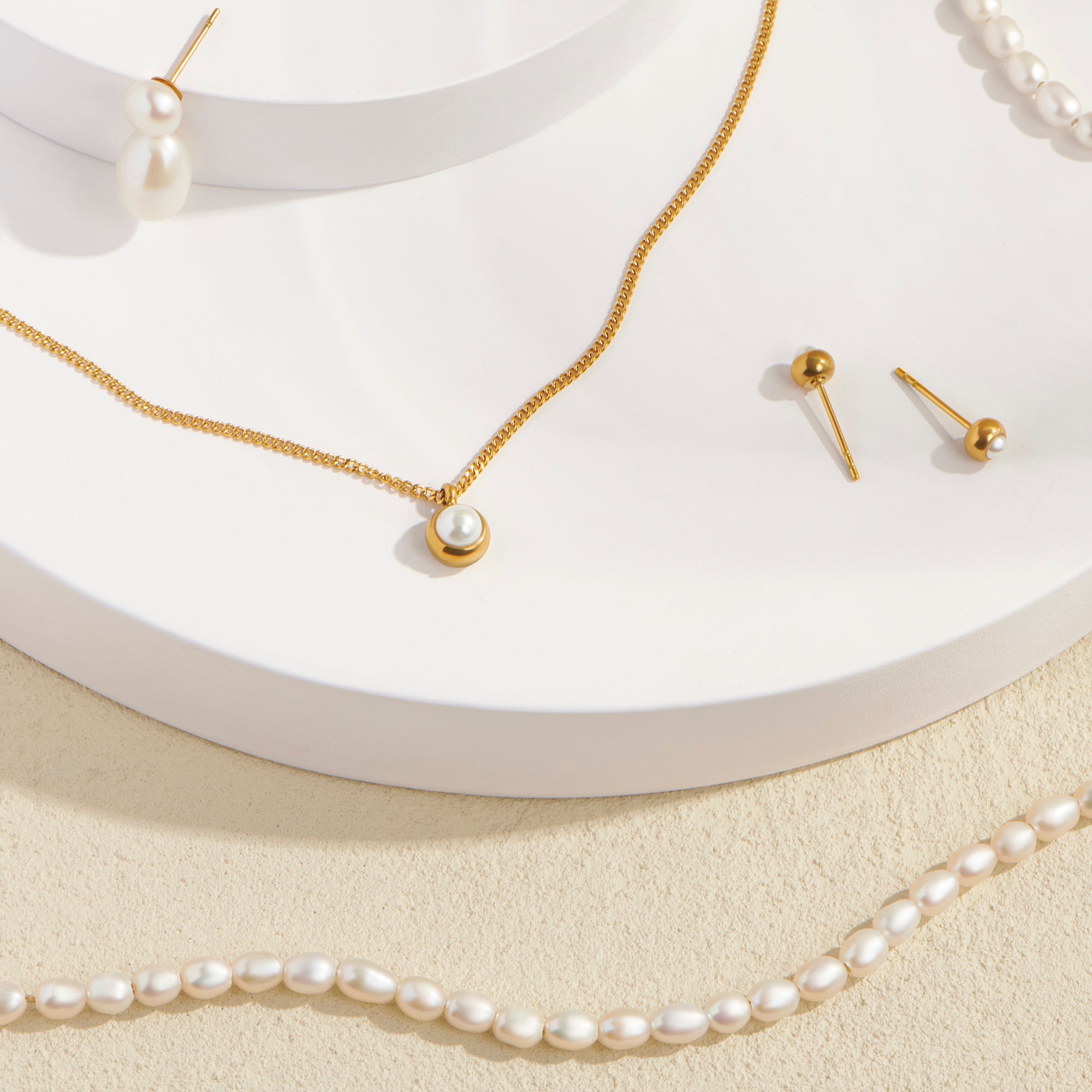 Set of allergy free stainless steel earrings and necklace with pearls ensemble boucles d'oreilles et collier acier inoxydable aucune allergie avec perles MIAJWL