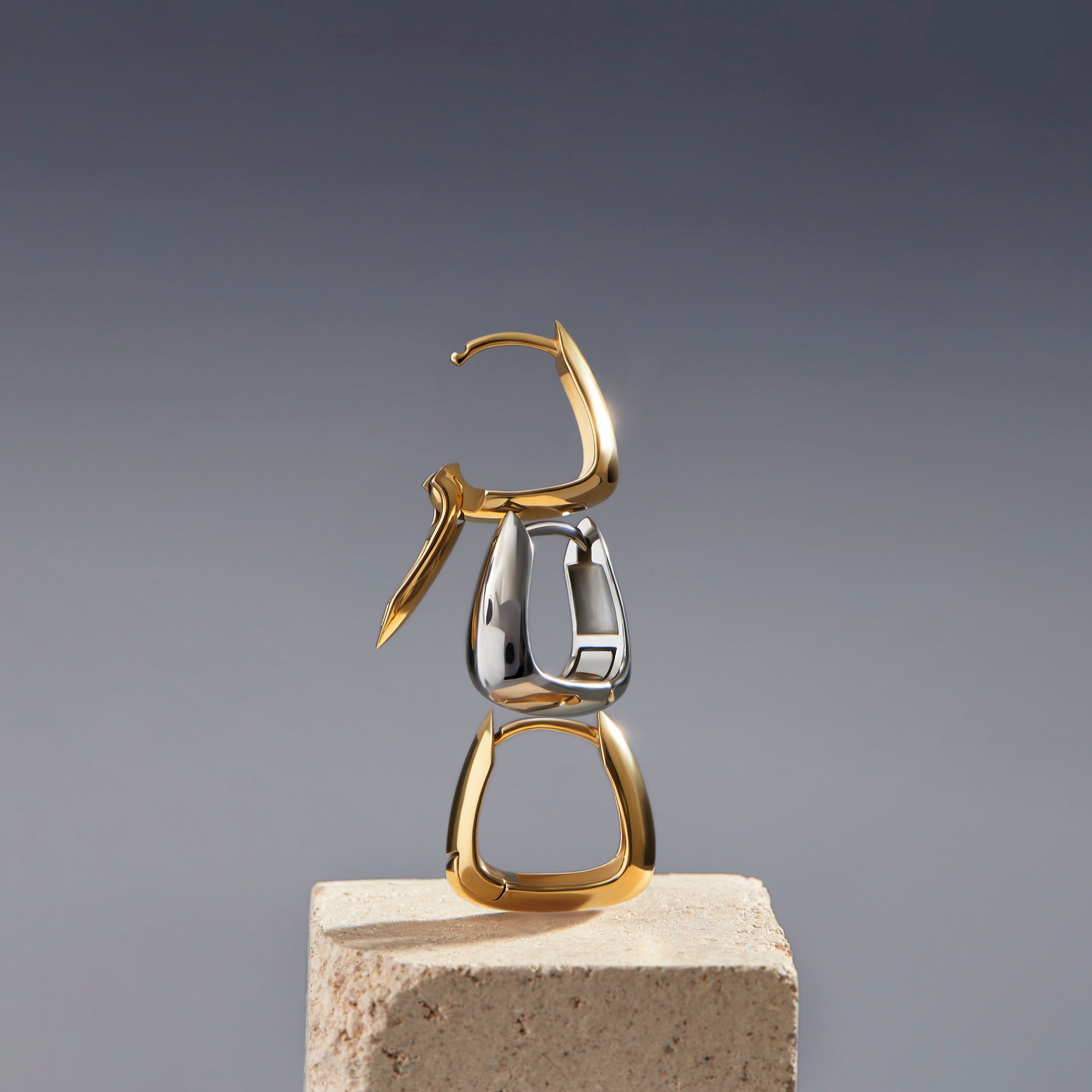 Stainless steel triangle huggie earrings boucles d'oreilles dormeuses triangle acier inoxydable MIAJWL