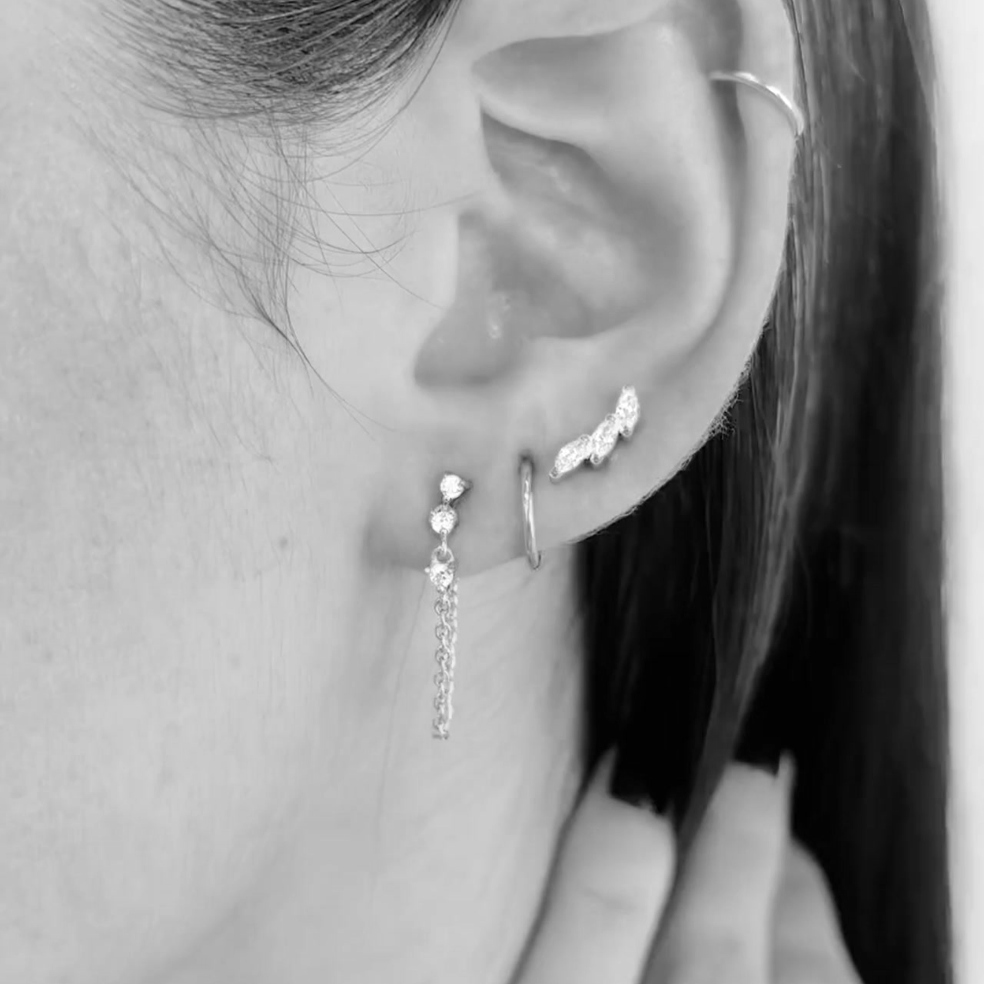 Behind the scene : 3 cz stones pendant chain earrings