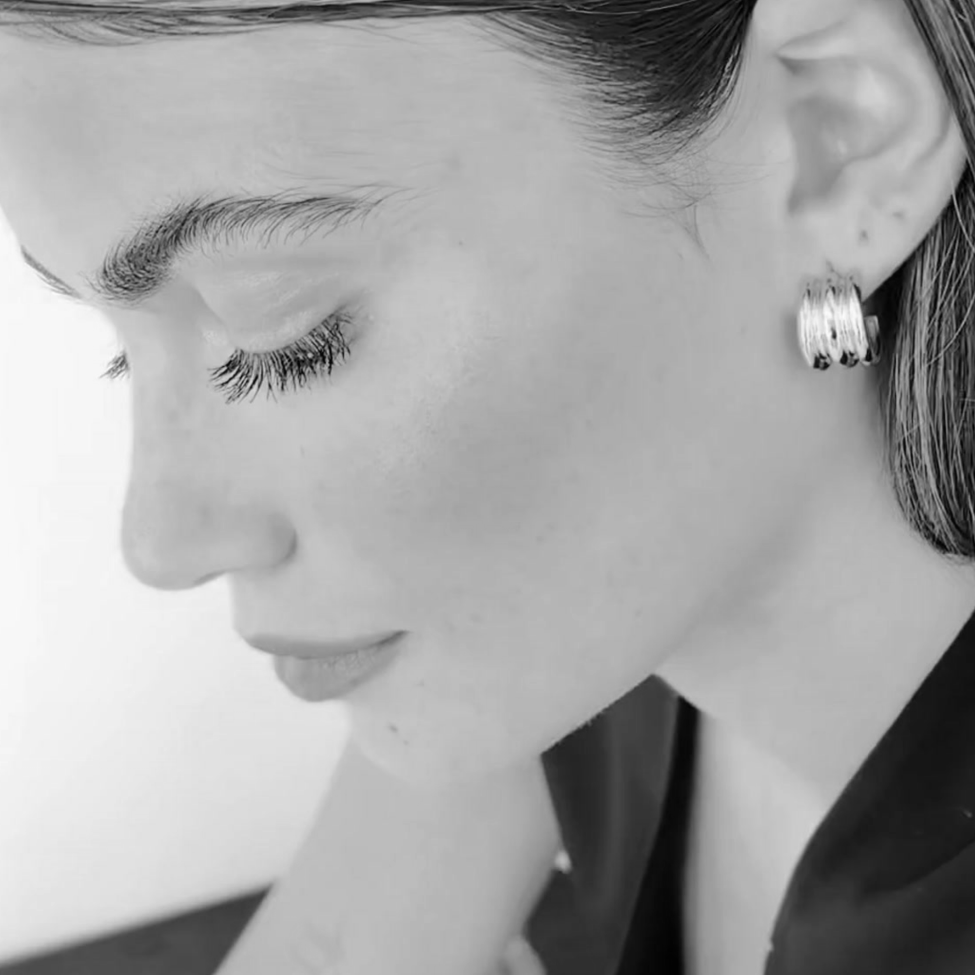 Behind the scene : Trendy stainless steel large hoop earrings 