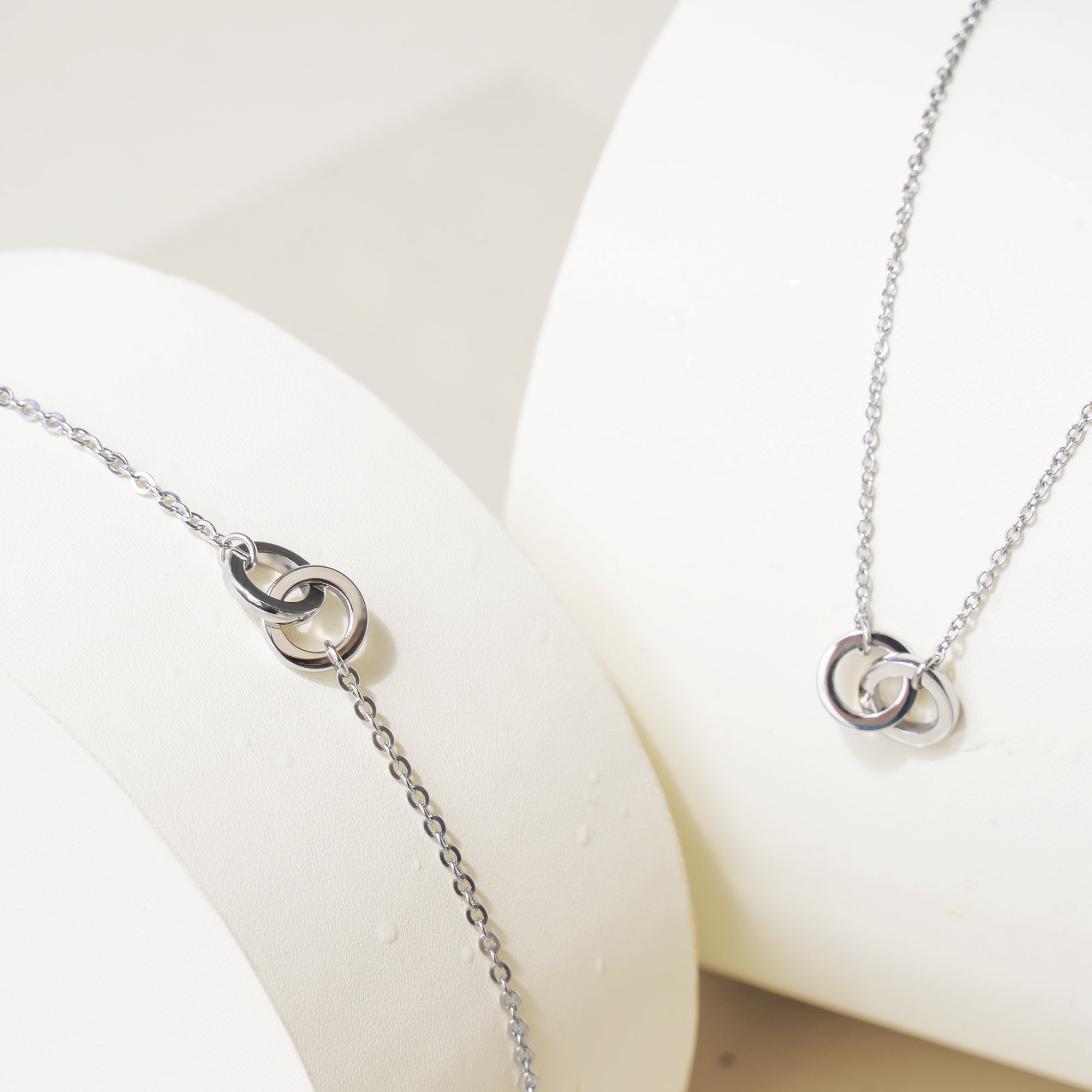 2 circles chain bracelet stainless steel anneaux entrecroisées acier inoxydable MIA Bijoux