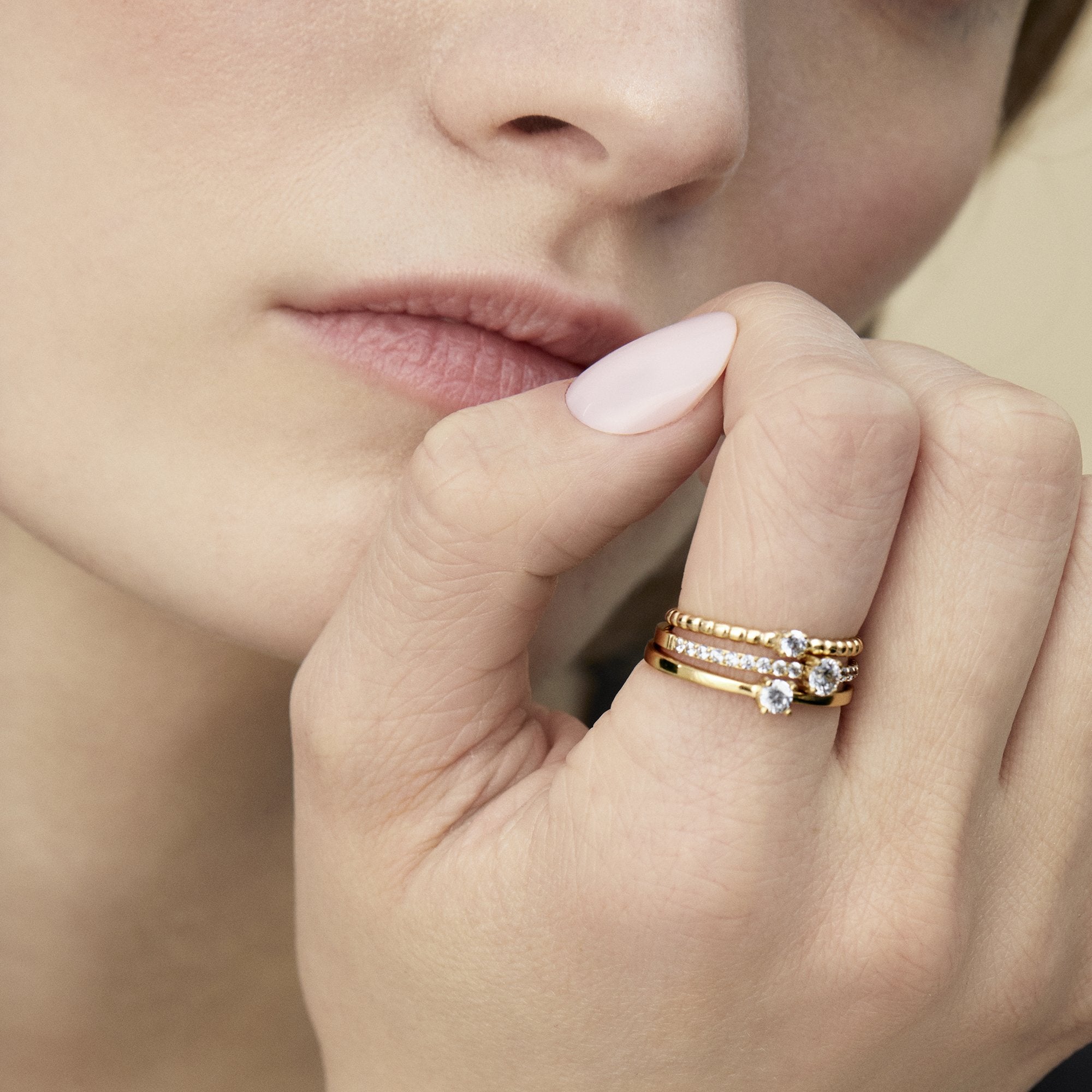 tarnish free half eternity gold stainless steel wedding ring big stone MIAJWL Bague mariage éternité grosse pierre acier inoxydable doré ne ternit pas Mia Bijoux